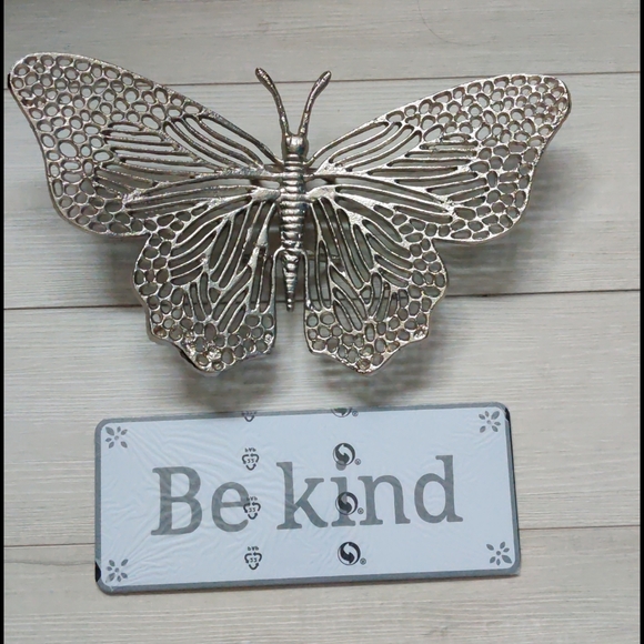 2pc bundle - 💖 'Be Kind' wall sign or photo prop - Picture 2 of 5